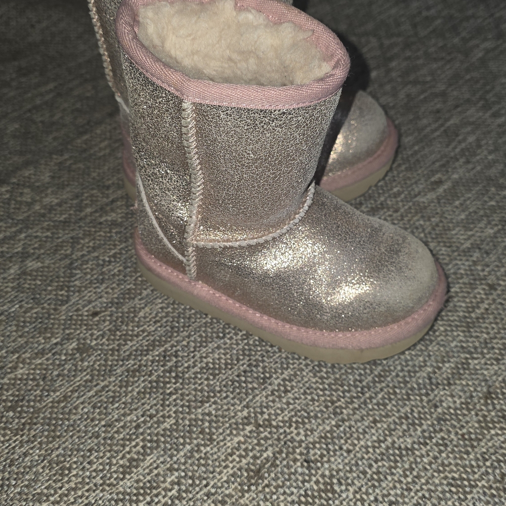UGG Kids Boots in Silver and Pink